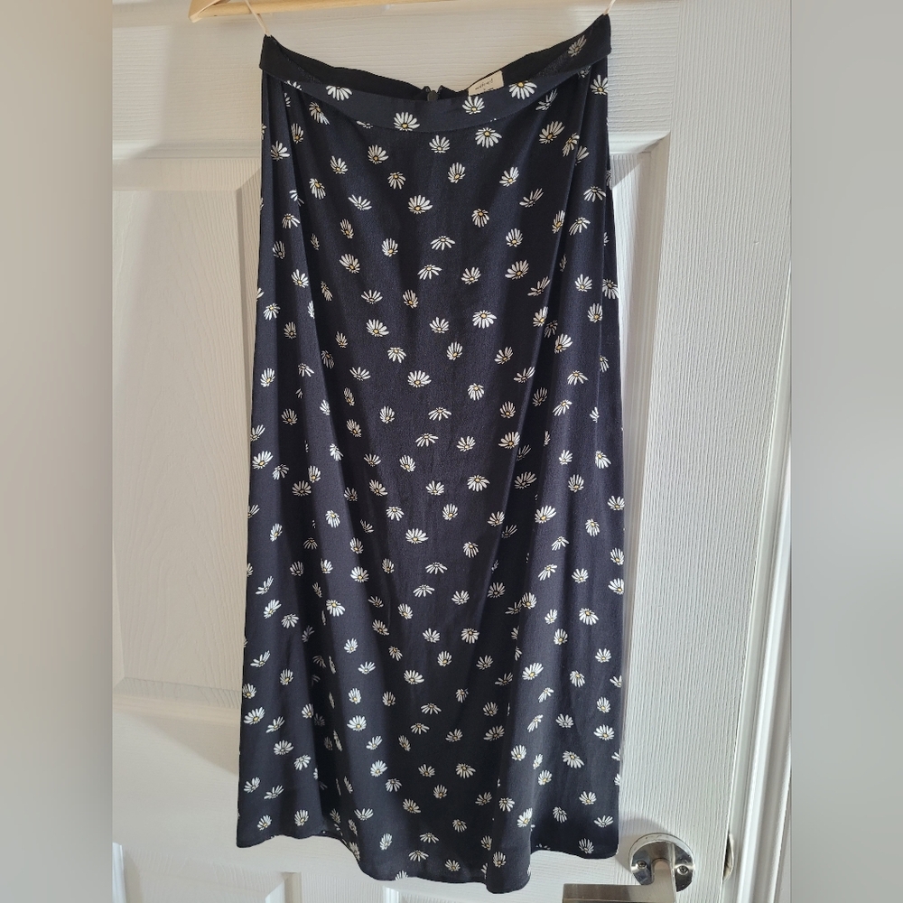 Aritzia Black Midi Skirt with White Daisy Print